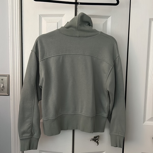 Cropped Zara sweater - Picture 2 of 2